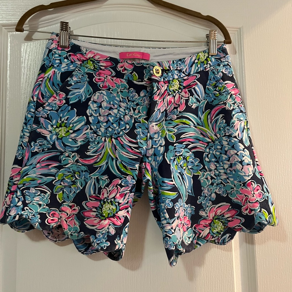 Lilly Pulitzer stretch shorts
